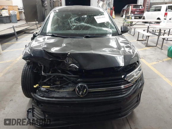 2022 Volkswagen Jetta Sport with VIN 3VWBM7BU9NM006080, listed as a IAAI auction lot 42433645 with Not provided miles and . Bid and sale history available at DreamBid. Image 11.