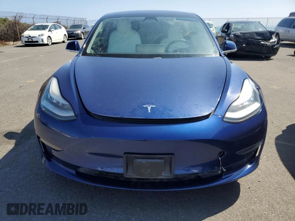 2020 Tesla Model 3 Standard Range Plus z VIN 5YJ3E1EA2LF775170, wystawiony jako Copart lot #46892785 z przebiegiem 48 539 mil mil oraz Szkoda całkowita • Salvage title. Historia ofert i sprzedaży dostępna na DreamBid. Obrazek 5.