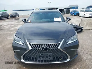2022 Lexus ES 350 z VIN 58ADZ1B10NU124891, wystawiony jako IAAI lot #42422400 z przebiegiem 114 739 mil mil oraz . Historia ofert i sprzedaży dostępna na DreamBid. Obrazek 13.