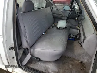 1995 Ford F-150 z VIN 1FTDF15Y6SNA77319, wystawiony jako Copart lot #51218795 z przebiegiem Nie podano mil oraz Nie do naprawy • Non repairable. Historia ofert i sprzedaży dostępna na DreamBid. Obrazek 10.