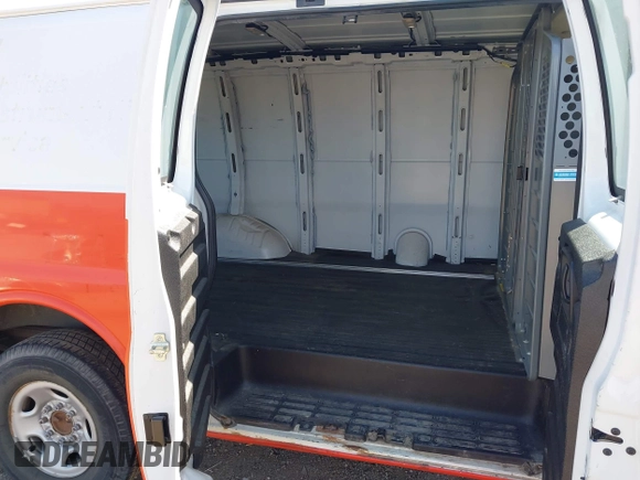 2017 Chevrolet Express Cargo with VIN 1GCWGAFF1H1177024, listed as a IAAI auction lot 42803642 with 242,596 mi miles and . Bid and sale history available at DreamBid. Image 8.