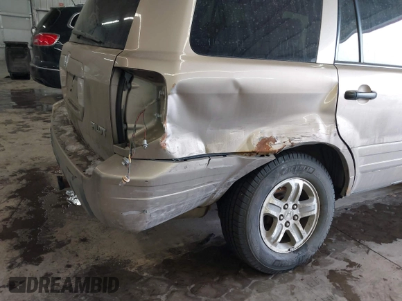 2005 Honda Pilot EX-L with VIN 2HKYF18535H541870, listed as a IAAI auction lot 41354455 with 0 mi miles. Bid and sale history available at carsss.com. Image 6.