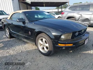 2008 Ford Mustang Deluxe with VIN 1ZVHT84N085118253, listed as a IAAI auction lot 42175422 with 192,115 mi miles and . Bid and sale history available at DreamBid. Image 1.