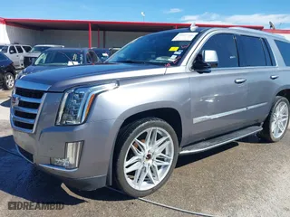 2018 Cadillac Escalade Luxury with VIN 1GYS3BKJ0JR147752, listed as a IAAI auction lot 41419140 with 124,376 mi miles. Bid and sale history available at carsss.com. Image 2.