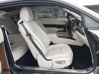 2016 Rolls-Royce Wraith with VIN SCA665C59GUX86162, listed as a IAAI auction lot 41289481 with 47,566 mi miles. Bid and sale history available at carsss.com. Image 5.