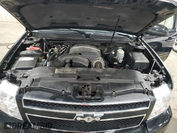 2009 Chevrolet Suburban LT w/2LT with VIN 1GNFK26319J124911, listed as a Copart auction lot 53263455 with 215,826 mi miles and Salvage Title. Bid and sale history available at carsss.com. Image 12.