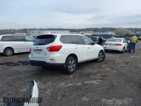 2020 Nissan Pathfinder SL with VIN 5N1DR2CMXLC623741, listed as a IAAI auction lot 42005765 with 53,732 mi miles and . Bid and sale history available at DreamBid. Image 4.