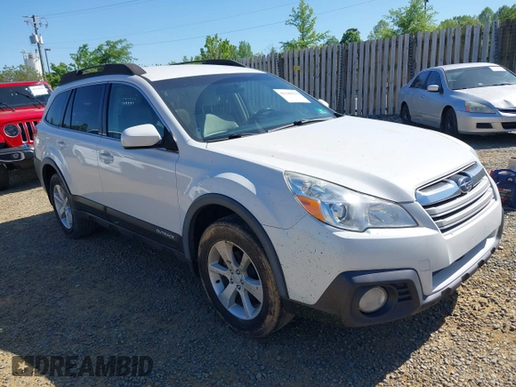 2013 Subaru Outback 2.5i Premium with VIN 4S4BRBCC9D3266732, listed as a IAAI auction lot 42146112 with 236,001 mi miles. Bid and sale history available at carsss.com. Image 1.