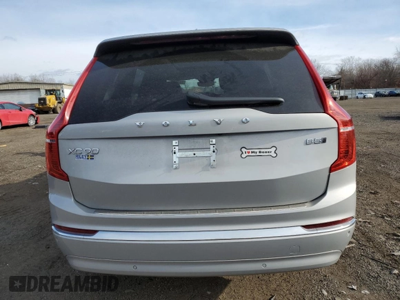 2024 Volvo XC90 Core Bright Theme with VIN YV4L12PK1R1187069, listed as a Copart auction lot 41672625 with 15,438 mi miles and Salvage Title. Bid and sale history available at carsss.com. Image 6.
