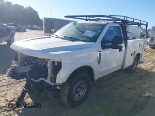 2019 Ford F-350 with VIN 1FDBF3A65KED19570, listed as a IAAI auction lot 41627705 with 158,017 mi miles and . Bid and sale history available at DreamBid. Image 18.