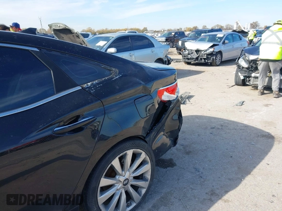 2014 Hyundai Azera Limited with VIN KMHFH4JG7EA353094, listed as a IAAI auction lot 41043222 with 184,924 mi miles and . Bid and sale history available at DreamBid. Image 6.