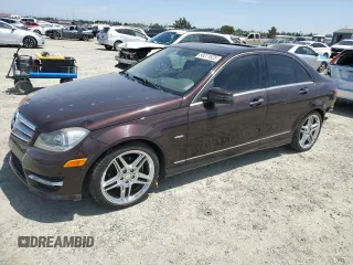 2012 Mercedes-Benz C 250 Sport z VIN WDDGF4HB6CR232828, wystawiony jako Copart lot #58271625 z przebiegiem 86 398 mil mil oraz Szkoda całkowita • Salvage title. Historia ofert i sprzedaży dostępna na DreamBid. Obrazek 1.