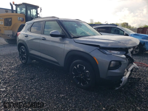 2023 Chevrolet TrailBlazer LT with VIN KL79MPSL4PB191896, listed as a Copart auction lot 51867635 with 25,492 mi miles and Salvage Title. Bid and sale history available at DreamBid. Image 4.