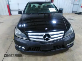 2013 Mercedes-Benz C-Class C 300 Sport with VIN WDDGF8AB7DR262326, listed as a IAAI auction lot 42139594 with 111,646 mi miles. Bid and sale history available at carsss.com. Image 6.