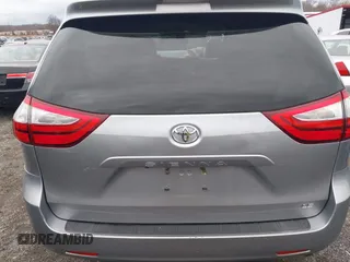 2018 Toyota Sienna LE Auto Access Seat with VIN 5TDKZ3DC6JS904910, listed as a IAAI auction lot 41138869 with 109,900 mi miles and . Bid and sale history available at DreamBid. Image 17.