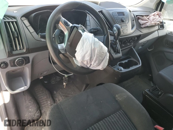 2019 Ford Transit z VIN 1FTYR1YM5KKA86628, wystawiony jako Copart lot #56229305 z przebiegiem Nie podano mil oraz Czysty tytuł • Clean title. Historia ofert i sprzedaży dostępna na DreamBid. Obrazek 8.