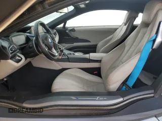 2015 BMW i8 z VIN WBY2Z2C56FV674231, wystawiony jako Copart lot #37218014 z przebiegiem 27 465 mil mil oraz . Historia ofert i sprzedaży dostępna na DreamBid. Obrazek 7.