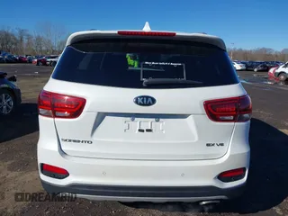 2019 Kia Sorento EX with VIN 5XYPHDA52KG478927, listed as a IAAI auction lot 41822495 with 33,052 mi miles and . Bid and sale history available at DreamBid. Image 16.