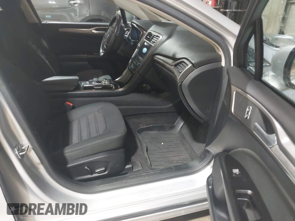 2017 Ford Fusion SE with VIN 3FA6P0H78HR274975, listed as a IAAI auction lot 42153659 with 134,908 mi miles and . Bid and sale history available at DreamBid. Image 5.