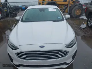 2019 Ford Fusion SE with VIN 3FA6P0HD5KR127641, listed as a IAAI auction lot 41880051 with 61,274 mi miles. Bid and sale history available at carsss.com. Image 12.
