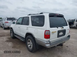 1999 Toyota 4Runner SR5 with VIN JT3GN86R3X0132463, listed as a IAAI auction lot 42019672 with 391,073 mi miles and . Bid and sale history available at DreamBid. Image 3.