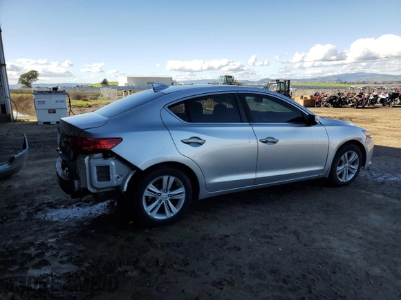 2013 Acura ILX with VIN 19VDE1F32DE020332, listed as a Copart auction lot 43810305 with 103,270 mi miles and Salvage Title. Bid and sale history available at carsss.com. Image 3.