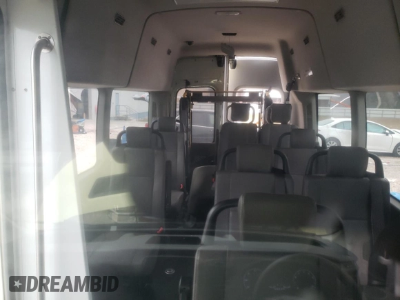 2020 Ford Transit with VIN 1FDVU4X87LKA26743, listed as a Copart auction lot 86525094 with 212,263 mi miles and Salvage Title. Bid and sale history available at DreamBid. Image 10.