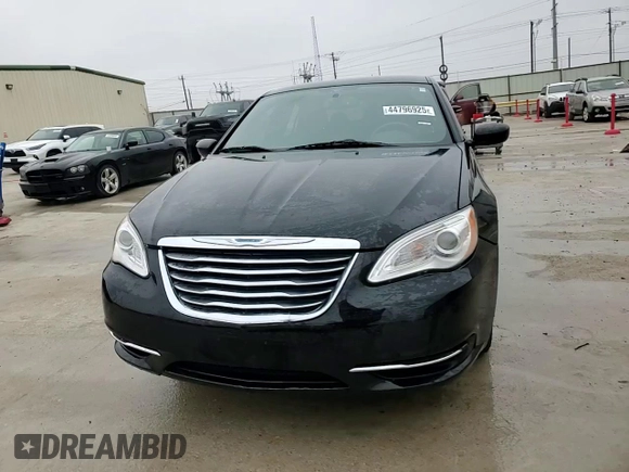 2013 Chrysler 200 Touring with VIN 1C3CCBBB4DN541984, listed as a Copart auction lot 44796925 with 54,346 mi miles and Clean Title. Bid and sale history available at DreamBid. Image 13.