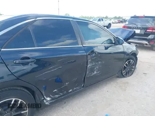 2016 Toyota Camry XLE with VIN 4T4BF1FK1GR532478, listed as a IAAI auction lot 42088674 with 83,297 mi miles and . Bid and sale history available at DreamBid. Image 17.