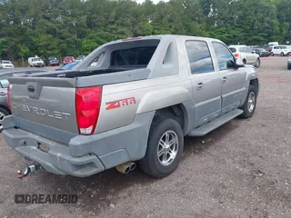 2002 Chevrolet Avalanche with VIN 3GNEC13T82G116769, listed as a IAAI auction lot 42143494 with 1,753,061 mi miles and . Bid and sale history available at DreamBid. Image 4.
