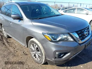 2019 Nissan Pathfinder S z VIN 5N1DR2MM7KC627310, wystawiony jako IAAI lot #42064061 z przebiegiem 110 353 mil mil oraz . Historia ofert i sprzedaży dostępna na DreamBid. Obrazek 6.