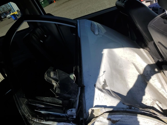 2019 Dodge Grand Caravan SXT with VIN 2C4RDGCG9KR656400, listed as a Copart auction lot 48322325 with Not Provided miles and Salvage Title. Bid and sale history available at DreamBid. Image 13.