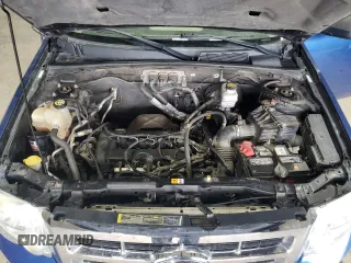 2008 Ford Escape XLS z VIN 1FMCU92Z78KB78176, wystawiony jako Copart lot #54753515 z przebiegiem 126 963 mil mil oraz Czysty tytuł • Clean title. Historia ofert i sprzedaży dostępna na DreamBid. Obrazek 12.