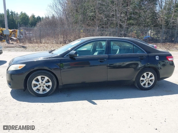 2011 Toyota Camry LE with VIN 4T4BF3EK2BR113027, listed as a IAAI auction lot 42076724 with 208,064 mi miles. Bid and sale history available at carsss.com. Image 12.