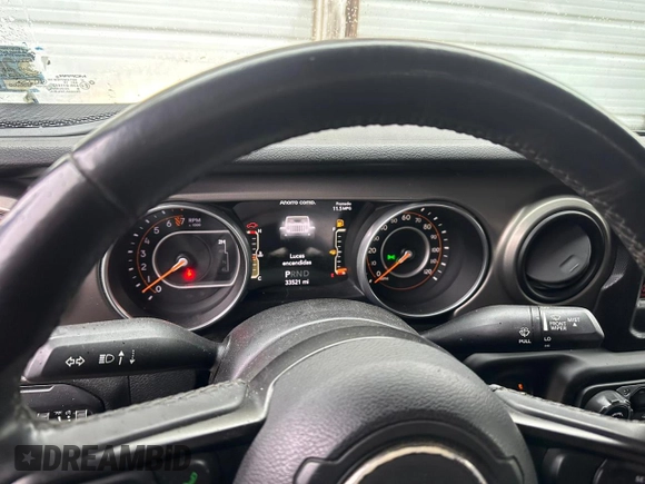 2018 Jeep Wrangler Unlimited Sport with VIN 1C4HJXDG8JW166409, listed as a Copart auction lot 71764992 with 33,521 mi miles and . Bid and sale history available at DreamBid. Image 8.