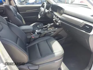 2024 Kia Telluride S z VIN 5XYP64GC4RG557618, wystawiony jako IAAI lot #42179390 z przebiegiem 11 347 mil mil oraz . Historia ofert i sprzedaży dostępna na DreamBid. Obrazek 5.