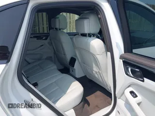 2019 Porsche Macan S с VIN WP1AB2A52KLB32441, выставлен на аукционе IAAI как лот 42388548 с пробегом 44 359 миль миль и . История ставок и продаж доступна на DreamBid. Изображение 8.