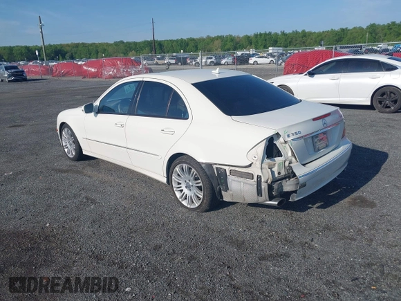 2008 Mercedes-Benz E 350 Luxury z VIN WDBUF87X58B286086, wystawiony jako IAAI lot #42157042 z przebiegiem 156 297 mil mil oraz . Historia ofert i sprzedaży dostępna na DreamBid. Obrazek 3.