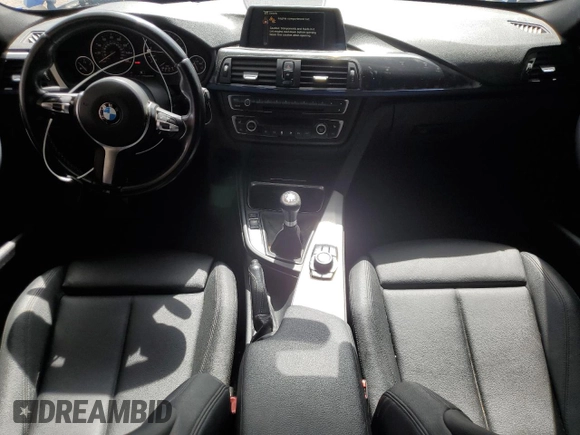 2014 BMW 3 Series 335i z VIN WBA3A9C51EF686279, wystawiony jako Copart lot #57448365 z przebiegiem 78 923 mil mil oraz Czysty tytuł • Clean title. Historia ofert i sprzedaży dostępna na DreamBid. Obrazek 8.