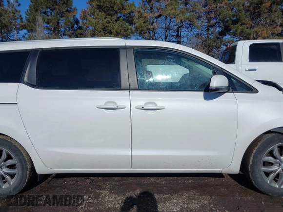 2019 Kia Sedona LX with VIN KNDMB5C13K6547535, listed as a IAAI auction lot 41430560 with 59,937 mi miles. Bid and sale history available at carsss.com. Image 13.