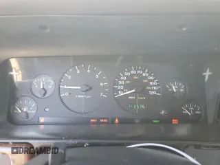 1996 Jeep Grand Cherokee Laredo with VIN 1J4FX58SXTC349575, listed as a Copart auction lot 80545584 with 302,636 mi miles and Salvage Title. Bid and sale history available at carsss.com. Image 9.