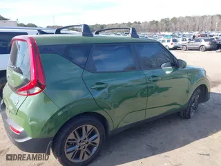 2021 Kia Soul EX with VIN KNDJ33AU4M7127264, listed as a IAAI auction lot 41339243 with 102,279 mi miles. Bid and sale history available at carsss.com. Image 13.