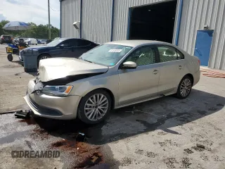 2013 Volkswagen Jetta SE with VIN 3VWDX7AJ9DM232772, listed as a Copart auction lot 61648835 with 158,291 mi miles and Salvage title. Bid and sale history available at DreamBid. Image 1.