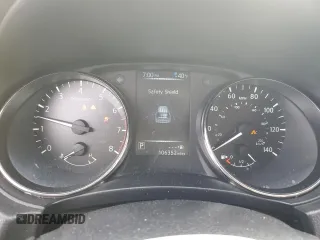 2017 Nissan Rogue SV z VIN JN8AT2MT7HW149353, wystawiony jako Copart lot #46567735 z przebiegiem 106 352 mil mil oraz Szkoda całkowita • Salvage title. Historia ofert i sprzedaży dostępna na DreamBid. Obrazek 9.