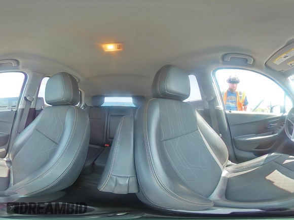 2020 Chevrolet Trax LT with VIN KL7CJLSB0LB092503, listed as a Copart auction lot 62101855 with 43,948 mi miles and Salvage title. Bid and sale history available at DreamBid. Image 15.