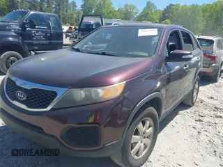 2011 Kia Sorento LX with VIN 5XYKT3A13BG084952, listed as a IAAI auction lot 42061498 with 284,445 mi miles. Bid and sale history available at carsss.com. Image 2.