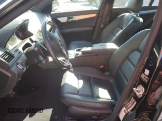 2008 Mercedes-Benz C 300 Sport с VIN WDDGF54X98F071729, выставлен на аукционе Copart как лот 57585265 с пробегом 113 472 миль миль и Списание • Salvage title. История ставок и продаж доступна на DreamBid. Изображение 7.