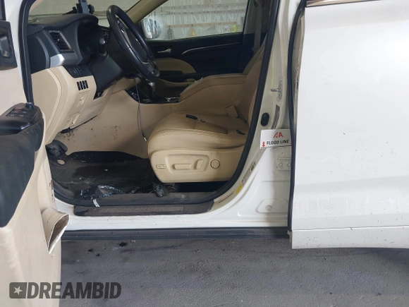 2015 Toyota Highlander Limited with VIN 5TDDKRFH1FS117329, listed as a IAAI auction lot 42776835 with 67,889 mi miles and . Bid and sale history available at DreamBid. Image 6.