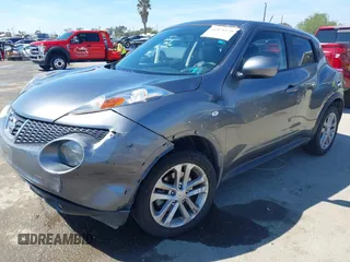 2011 Nissan Juke SL with VIN JN8AF5MR2BT015663, listed as a IAAI auction lot 41878579 with 120,611 mi miles. Bid and sale history available at carsss.com. Image 18.
