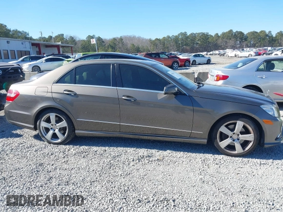 2011 Mercedes-Benz E-Class E 350 Luxury with VIN WDDHF8HB7BA390393, listed as a IAAI auction lot 41398879 with 155,161 mi miles. Bid and sale history available at carsss.com. Image 13.